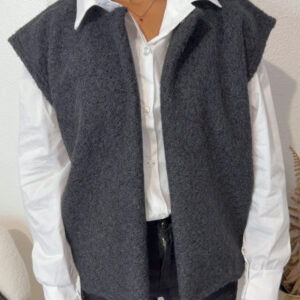 VESTE SANS MANCHE NOIRE